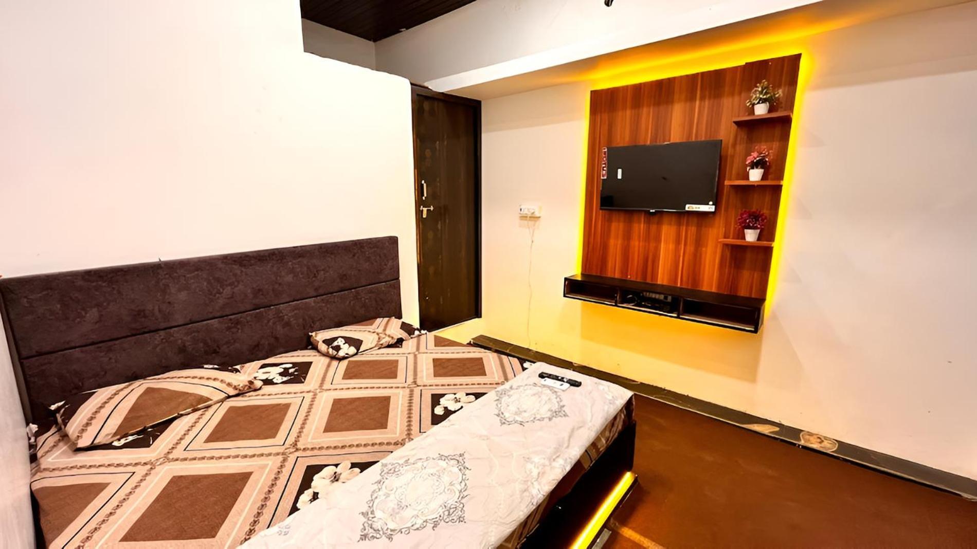Pallav Guest House Ujjain Luaran gambar
