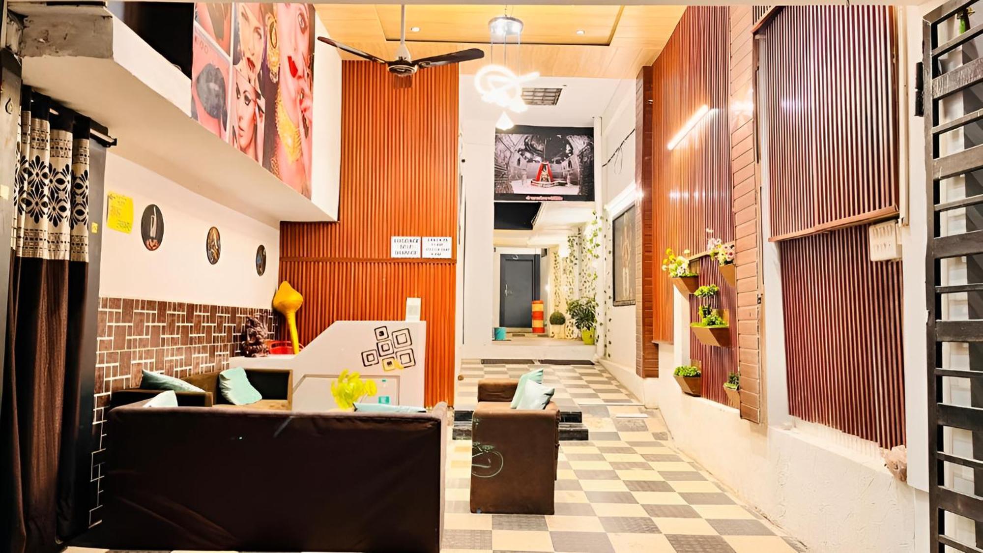 Pallav Guest House Ujjain Luaran gambar