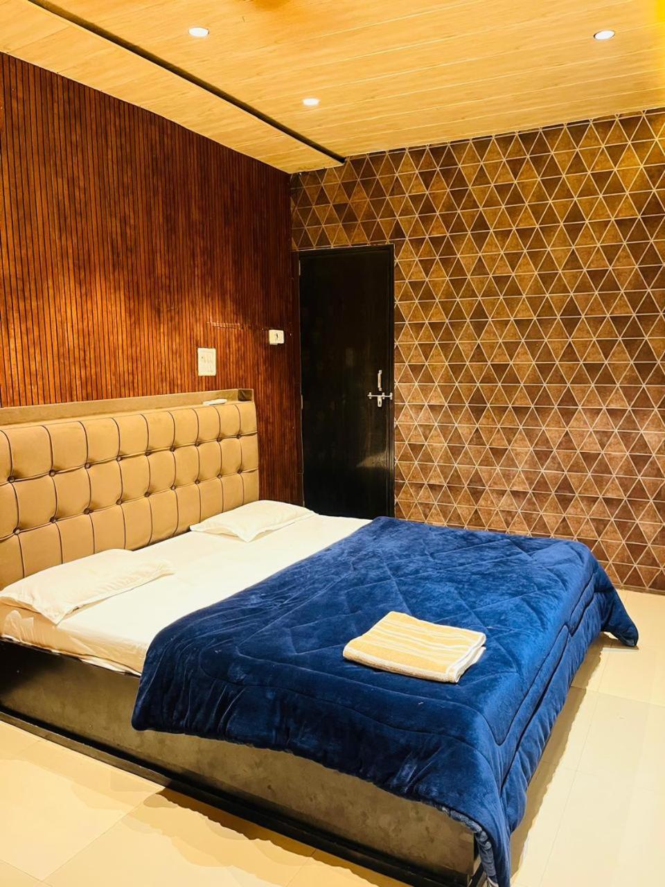 Pallav Guest House Ujjain Luaran gambar